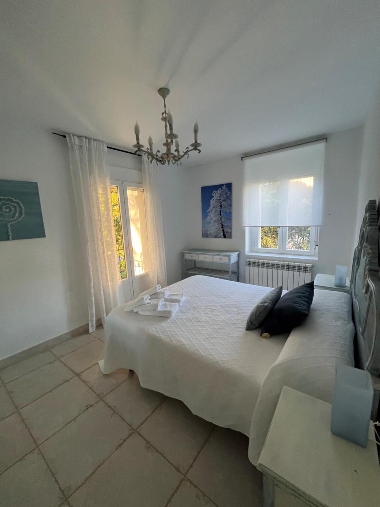 Villa Merenciana Agoncillo Екстериор снимка